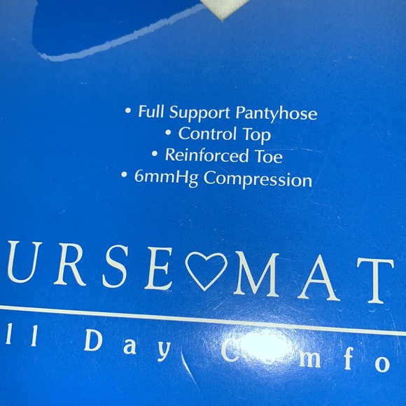 New! 1 pair white Nursemates white support hose size B - Picture 3 of 7